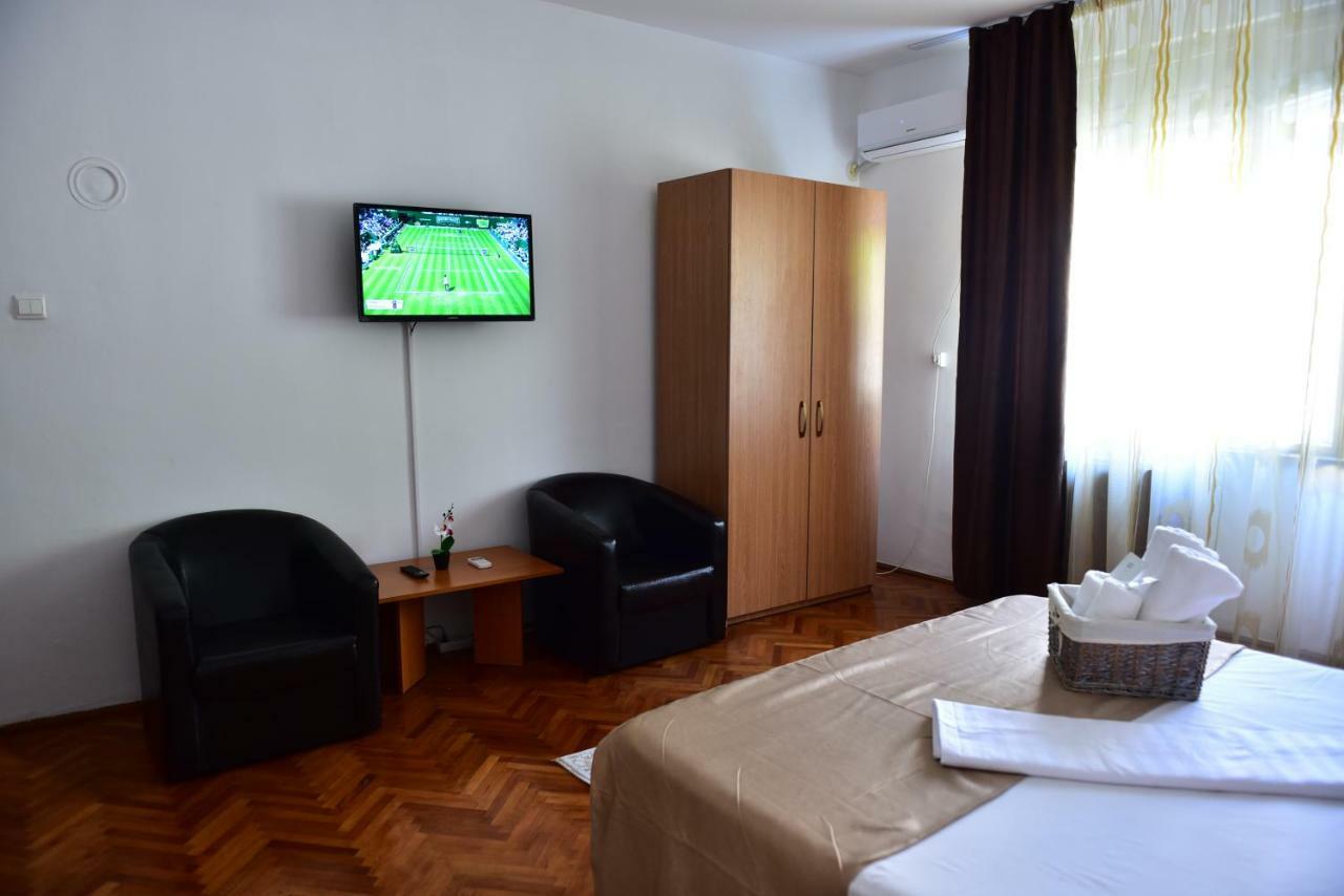 Vila Arjana Оршова Экстерьер фото